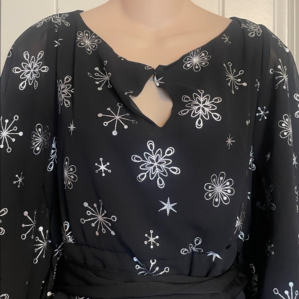 Smak Parlour Black and Silver Snowflake Social Climber Caftan Dress Sz XL - Picture 2 of 9